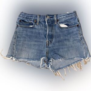 Levi’s White Oak Denim Frayed Hem High Waisted Shorts Women’s 27